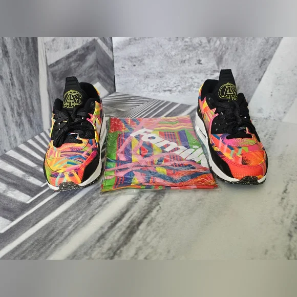 [M-6.5] Air Max 90 'LatinoHeritage Month -Familia' Sneakers